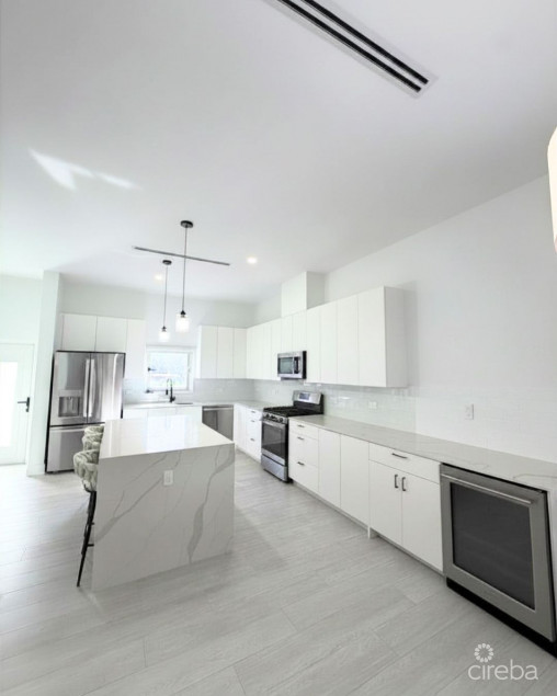The Meadows At Batabano - Upgraded 3 Bed With Roof Terrace Townhome