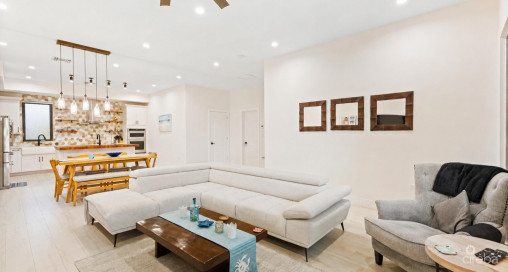 Highly Upgraded Villa Marbella #11 (2nd Floor Executive Residence)