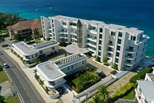 Fin Penthouse 32