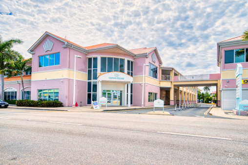 Crown Square  16 Unit Commercial Investment Opportunity