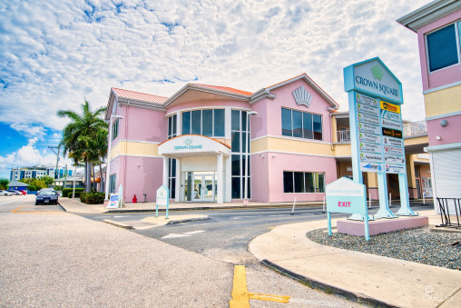 Crown Square  16 Unit Commercial Investment Opportunity