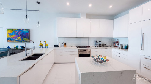Fin 11 - Oceanfront Condo