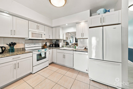 Moon Bay Condo, Unit 17
