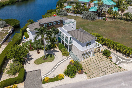 24  Shorewinds Trail, The Shores Family Home