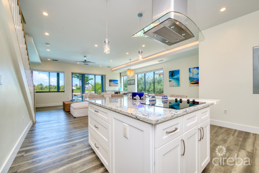Large Seahaven 2 Bed With Pool - Oceanview And Canal Front